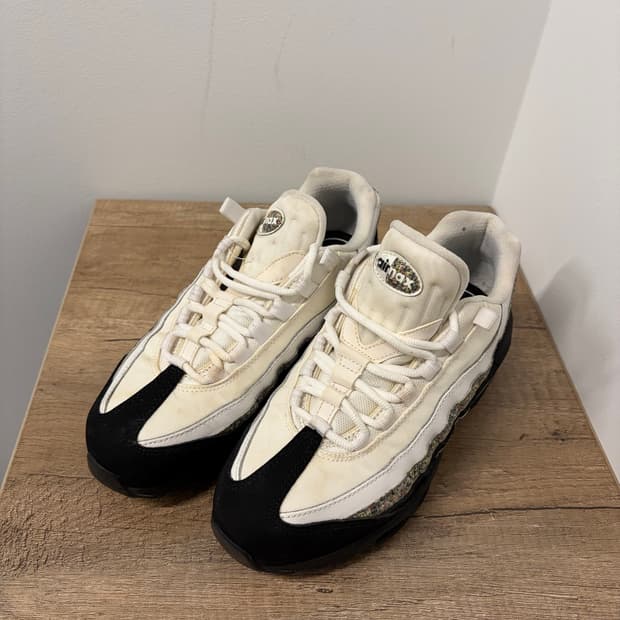 나이키 에어맥스 95 아이보리 블랙 245mm
