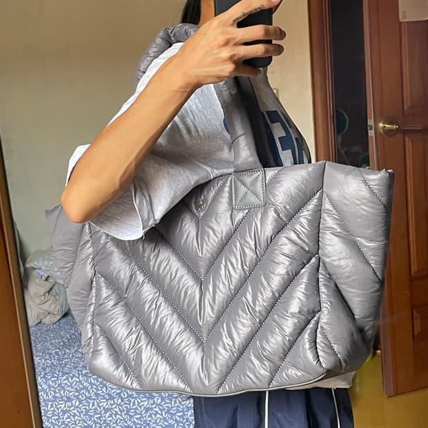shoulder bag