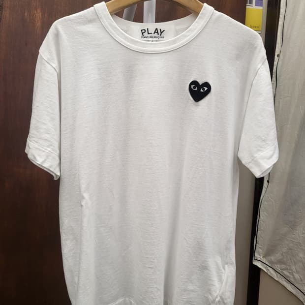 꼼데가르송 블랙하트 반팔 티셔츠
