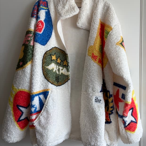 더뮤지엄비지터 후리스 XL