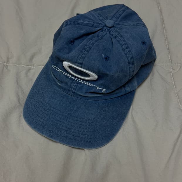 오클리 빈티지 캡