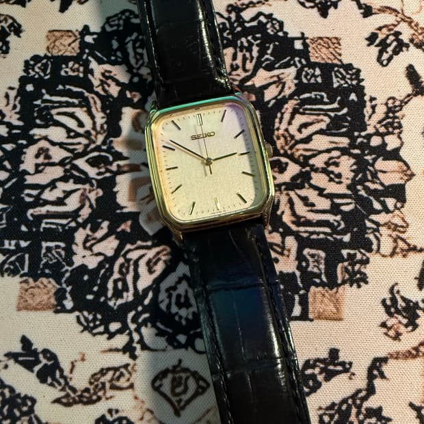 SEIKO 빈티지 쿼츠 시계