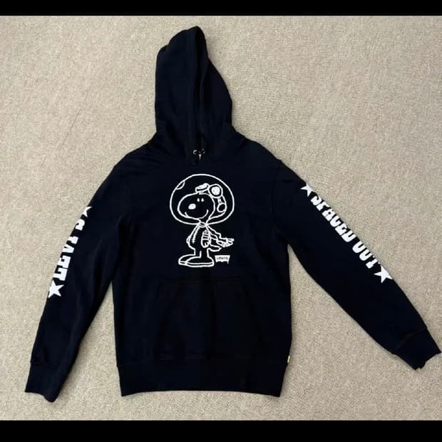 리바이스 스누피 콜라보레이션 정핏 블랙 후드티 (s)