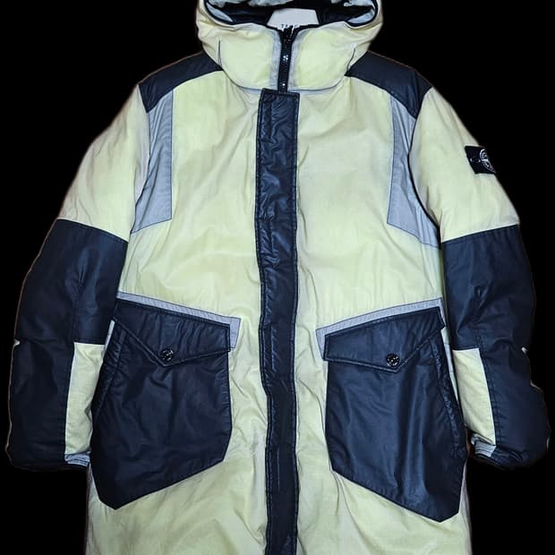 (정품)스톤아일랜드 아이스레진 패딩 L