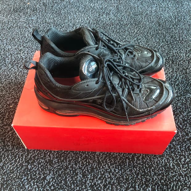 슈프림 에어맥스 98 블랙 280