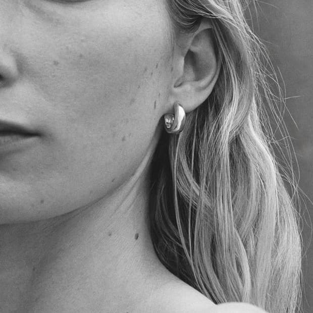 소피부하이 26ss 슬림 힌지 귀걸이/실버