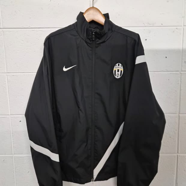 M/100) 나이키 11/12 유벤투스 트랙자켓 팝니다