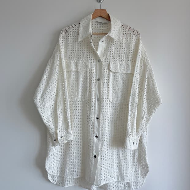 자라(ZARA) 펀칭 크로셰 코튼 롱 셔츠