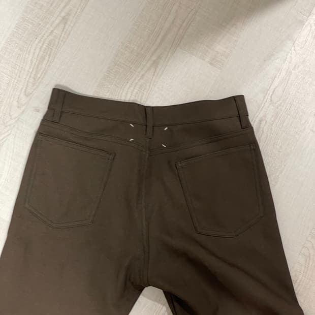 마르지엘라 백스티치 브라운 슬랙스
