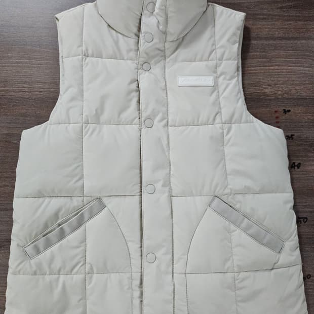 에디바우어 쉐르파 여성 패딩조끼  XS  미사용