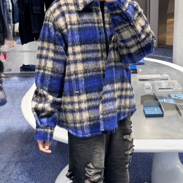 아더에러 product. 18