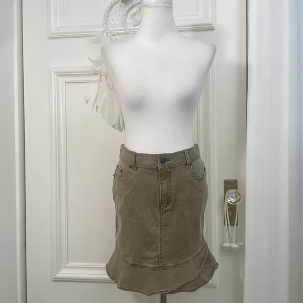 khaki denim ruffle point midi skirt