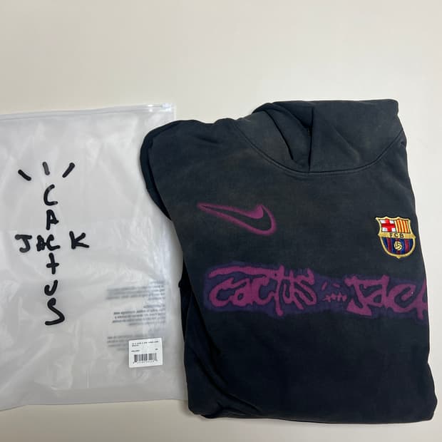 [XXL]바르셀로나 트래비스 스캇 스프레이 로고 후드