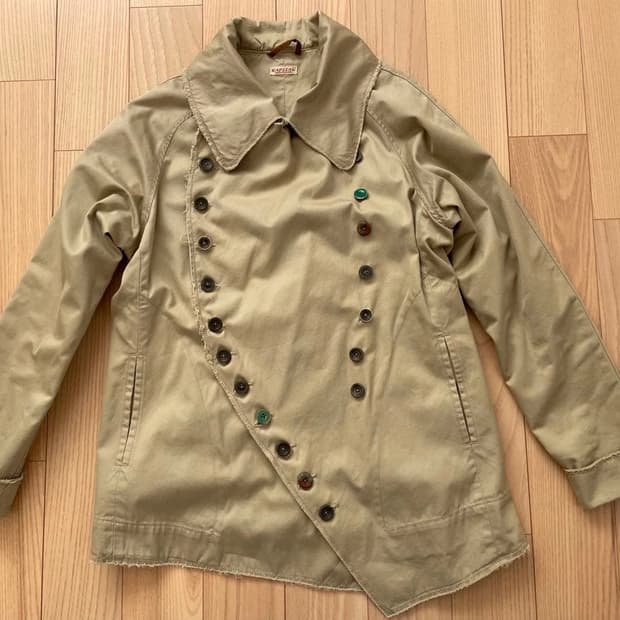 캐피탈 숏 트렌치 재킷