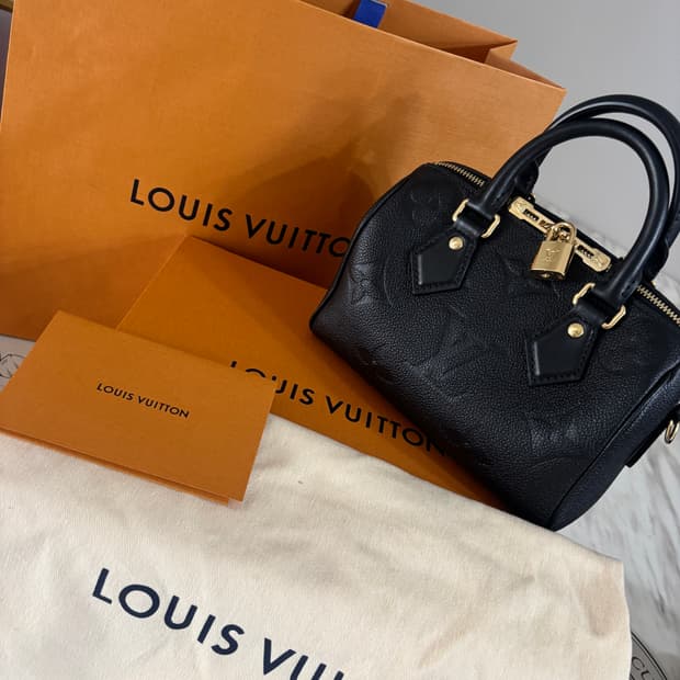 루이비통 스피디 반둘리에 20 새상품