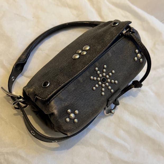 openyy pillow bag 스터드 필로우 백 