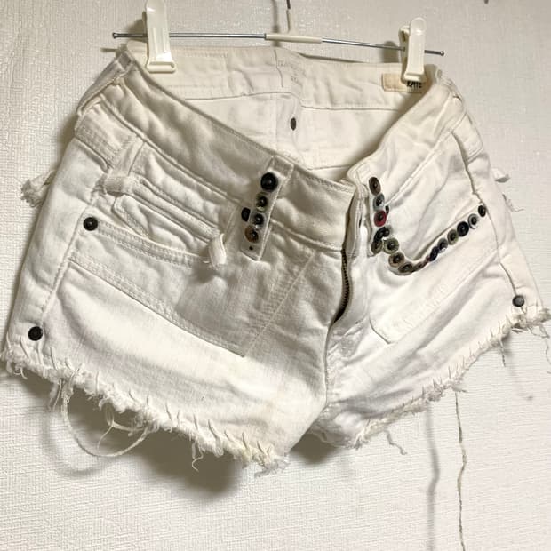 2000s Vtg y2k 데미지 화이트 데님 숏팬츠