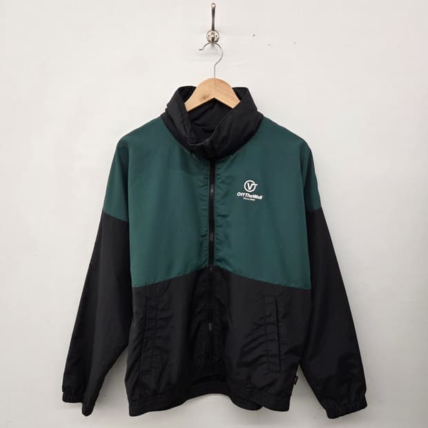 반스 Off The Wall 바람막이 그린/블랙 남m