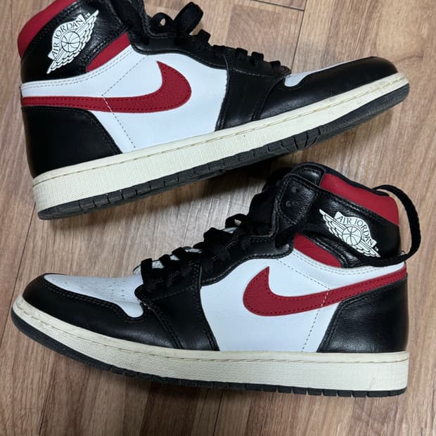 나이키 조던1 레트로 하이 OG 짐레드 270