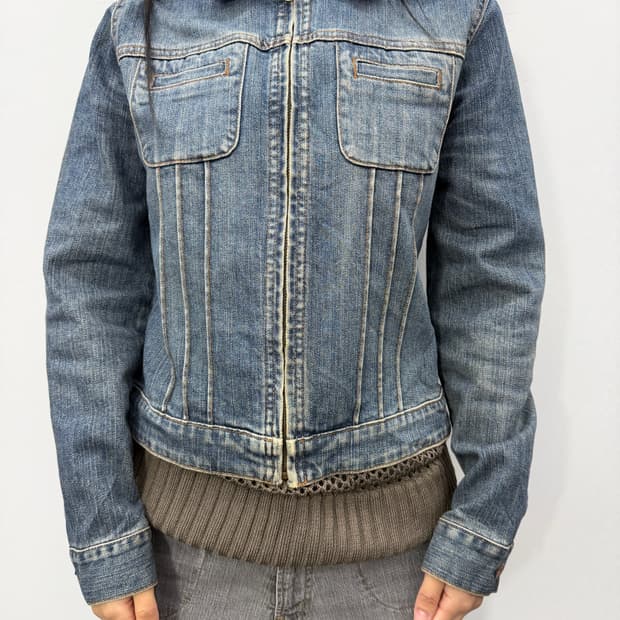 GAP denim zip trucker