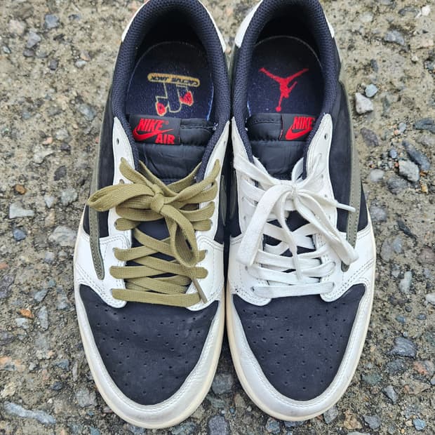 나이키 에어 조던1 트래비스 스캇 로우 270