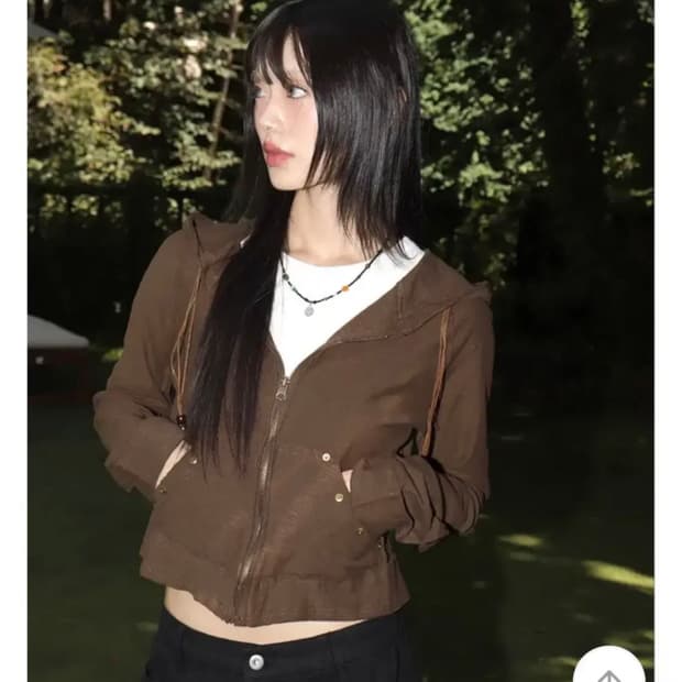 원더원더 튜티 빈티지 우드 슬라브 크롭 후드집업 y2k