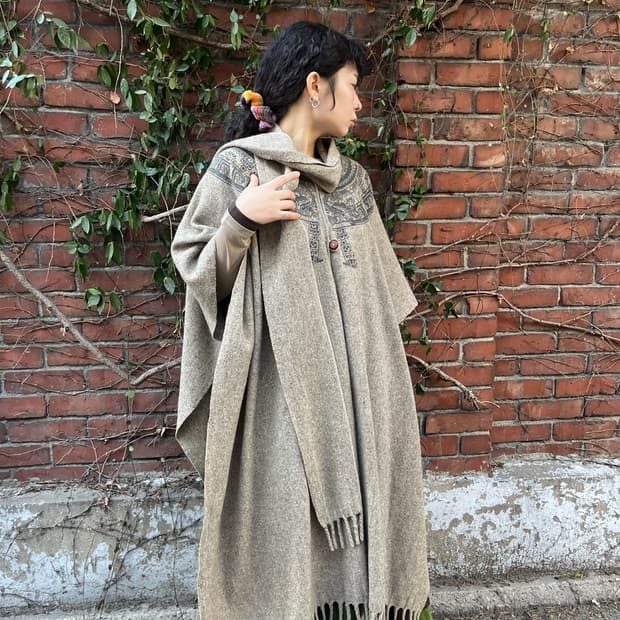 히피 문양 포인트 롱 모직 케이프