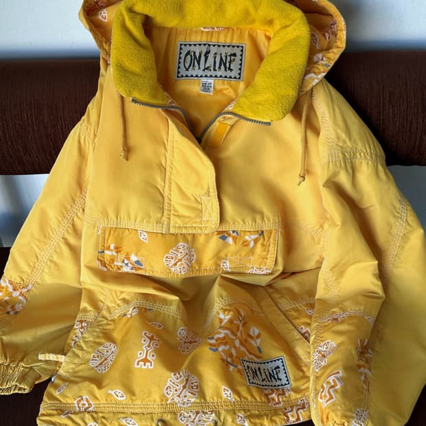 Padded utility design anorak parka