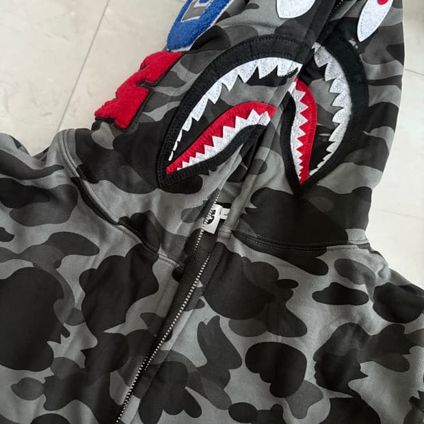 베이프 샤크후드집업