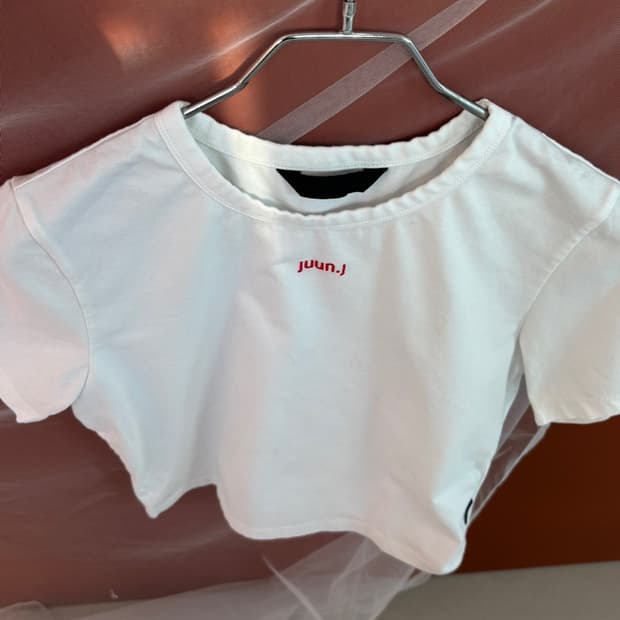 Juun.J Round T