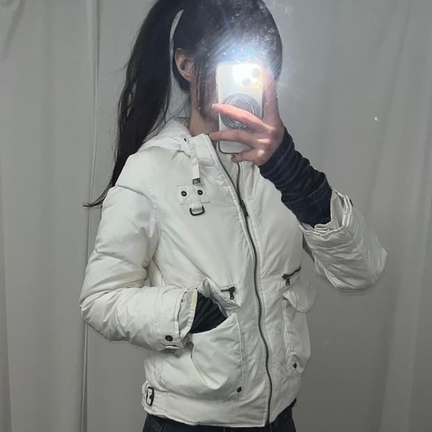 coax 화이트 패딩 (이염 감안가)