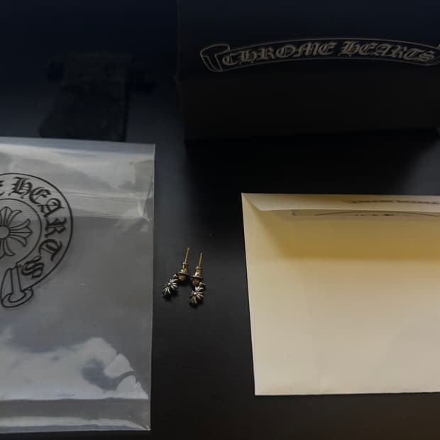 크롬하츠 타이니 훅 이어링 한쌍 (2개)