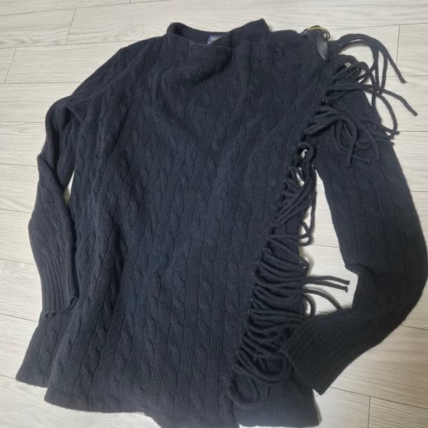 Polo 폴로  케이프 모케시미어혼방 니트