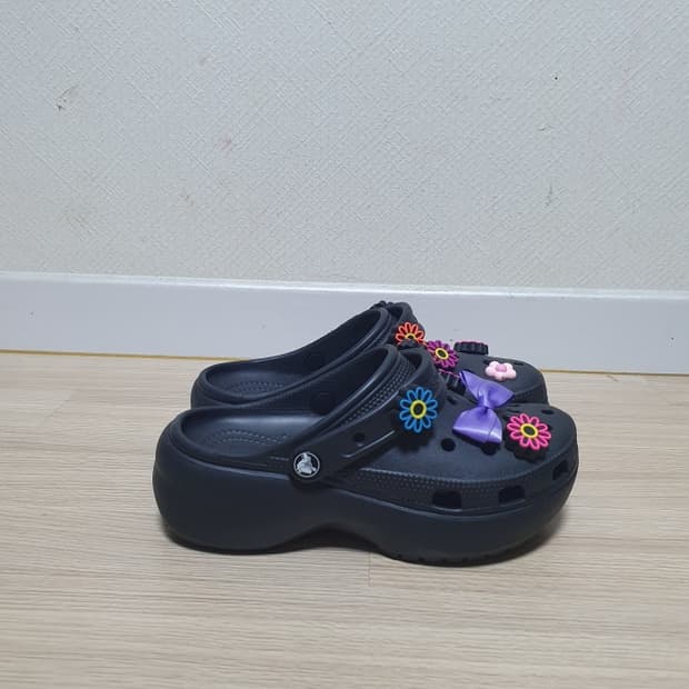 크록스 플랫폼 클로그 230