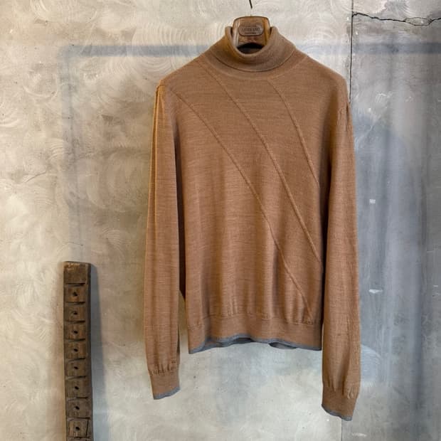 빨질레리 터틀넥 니트 100