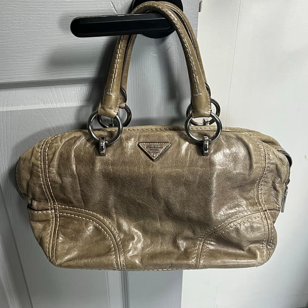 정품 프라다 비텔로 샤인 숄더백
