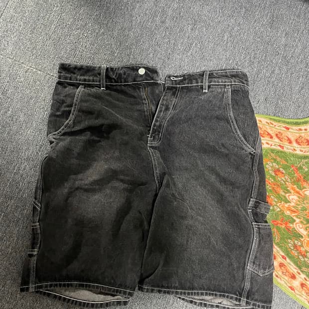 아웃스탠딩 카펜터 하프 팬츠