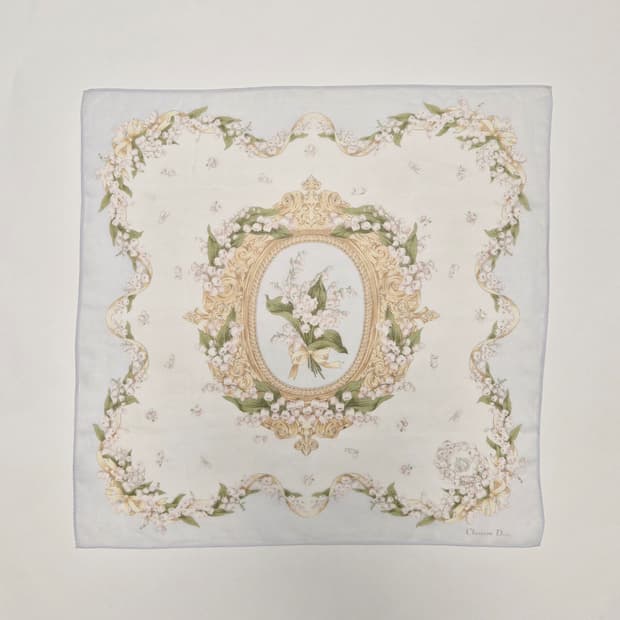 디올 쁘띠 스카프 손수건 머플러 