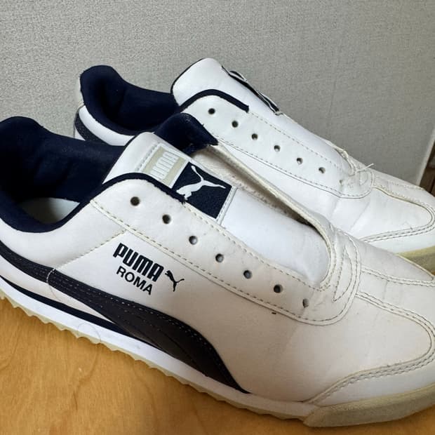 푸마 로마 흰색 운동화 240 팝니다!