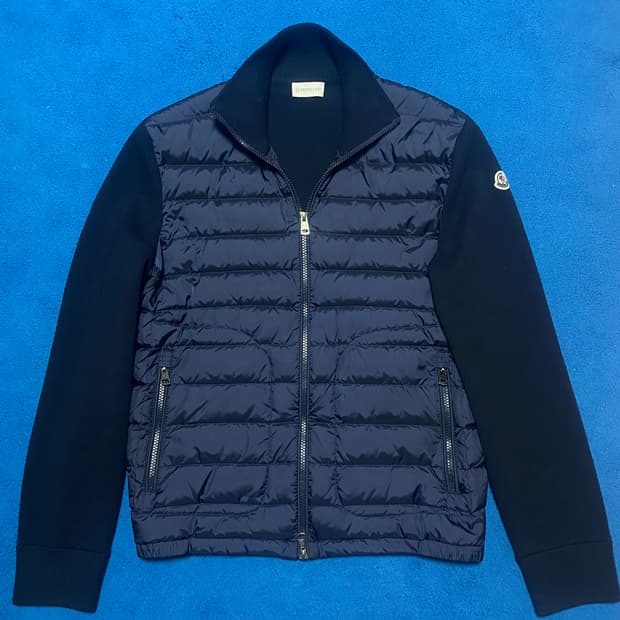 최근년식 [정품] 새상품급 몽클레어 니트패딩 