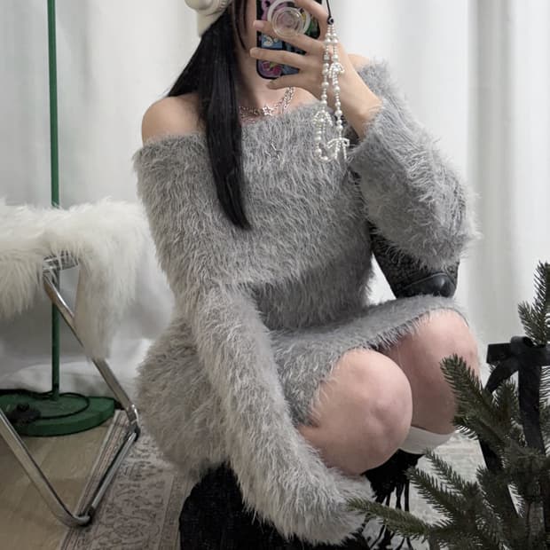 그레이 퍼 오프숄더 니트 원피스