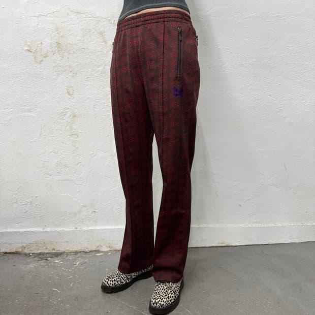 니들스(NEEDLES) 21aw 레드 파피용 자카드패턴 밴딩 트랙 팬츠