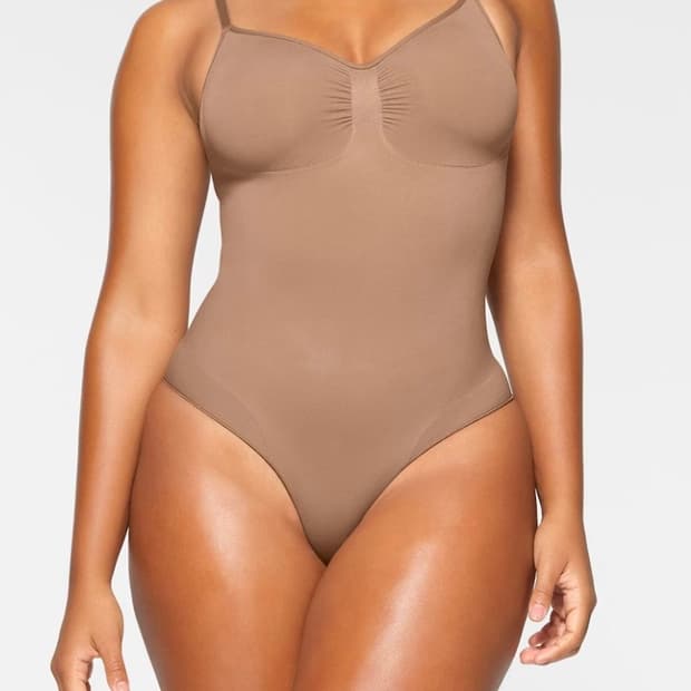 스킴스 브리프 바디수트 M 시엔나