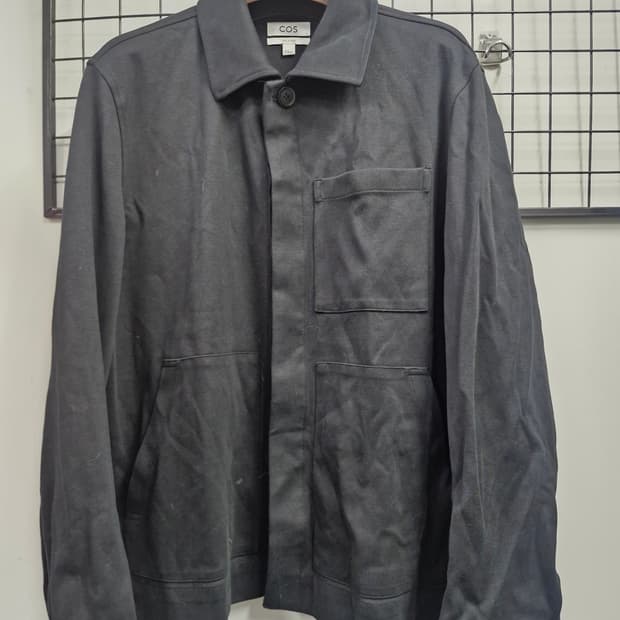 105XL COS 코스 미니멀 워크웨어 자켓 검정.