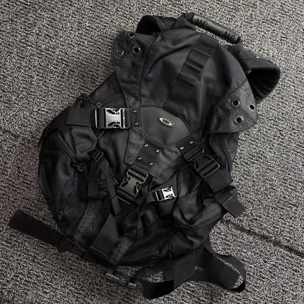 오클리 아카이브 아이콘 RC 테크니컬 백팩 3017