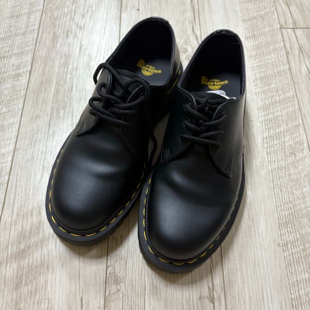 닥터마틴 1461 3홀 벡스 250