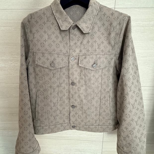 루이비통 모노그램 베이지 자켓 (54사이즈)