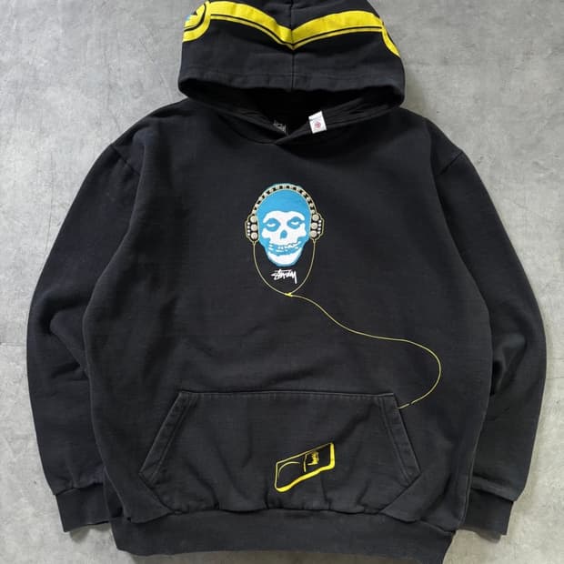 Stussy 스컬헤드 후드티 구해요