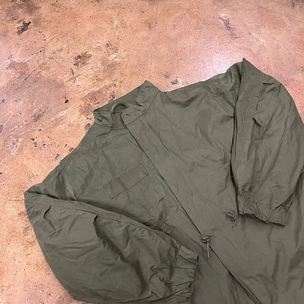[정품] 노메뉴얼 카키색 야상 점퍼 바람막이 b19