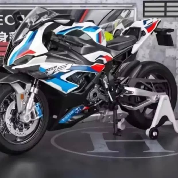 BMW M1000RR 다이캐스트 모형